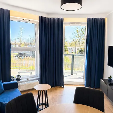Stylish With River View & Balcony Near Old Town *