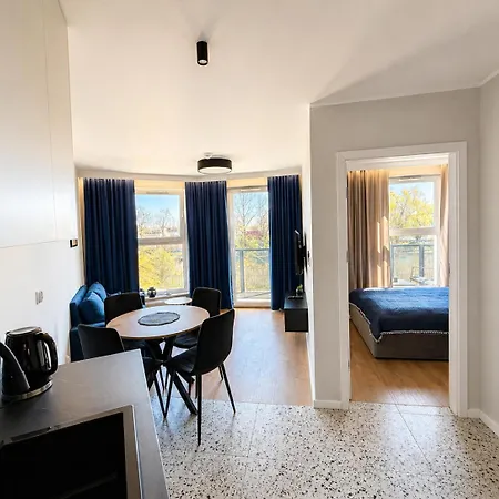 Stylish With River View & Balcony Near Old Town